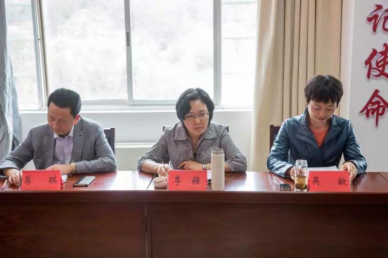 62827澳彩资料查询最新版本,警惕虚假宣传,统计解答解释落实